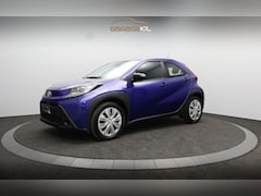 Toyota Aygo X - 1.0 VVT-i MT Business Dealeronderh. / Smartphone Integratie / Achteruitrijcamera / DAB rad