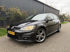 Volkswagen Golf - 1.5 TSI Highline / R-LINE / AUTOMAAT / VIRTUAL / NAVI / CARPLAY / CRUISE