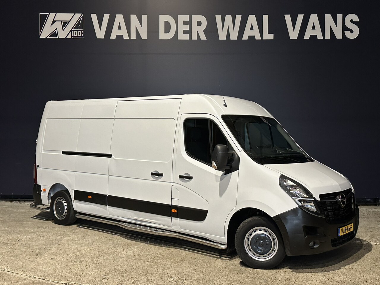 Opel Movano - 2.3 Turbo 150pk L3H2 *Post NL inrichting* Airco | Camera | Cruisecontrol schappen, sidebar - AutoWereld.nl