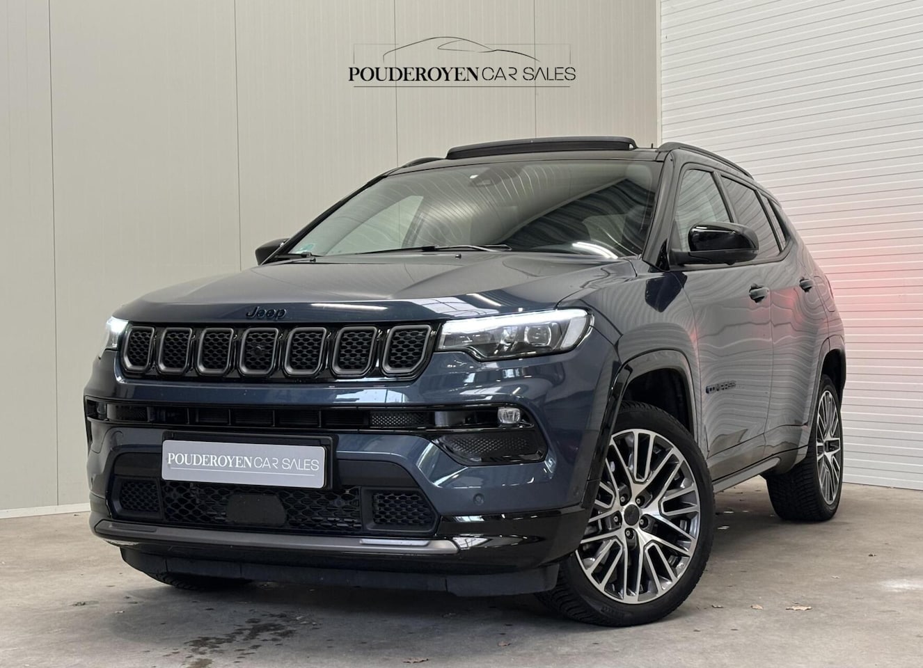 Jeep Compass - 4xe 240 Plug-in Hybrid Electric Summit / Panoramadak / Adoptive / NL Auto / 360 camera / 1 - AutoWereld.nl