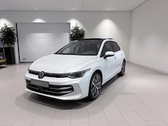 Volkswagen Golf - 1.5 eHybrid Style Edition 204 PK Plug-in Hybrid | Elektrisch uitklapbare Trekhaak | Panora