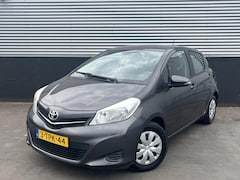 Toyota Yaris - 1.0 VVT-i Now Airco, 5-deurs, 1e eign. NL-auto, metallic lak, Centrale deurvergrendeling