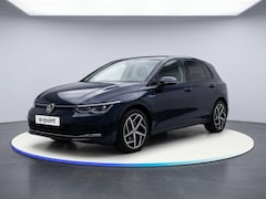 Volkswagen Golf - 1.5 TSI Style 130 PK | Navigatie | Camera | Parkeersensoren | 18 Inch