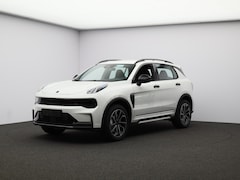 Lynk & Co 01 - 1.5 Core VOORRAADACTIE € 43145.- VOOR € 36490, - + GRATIS TREKHAAK