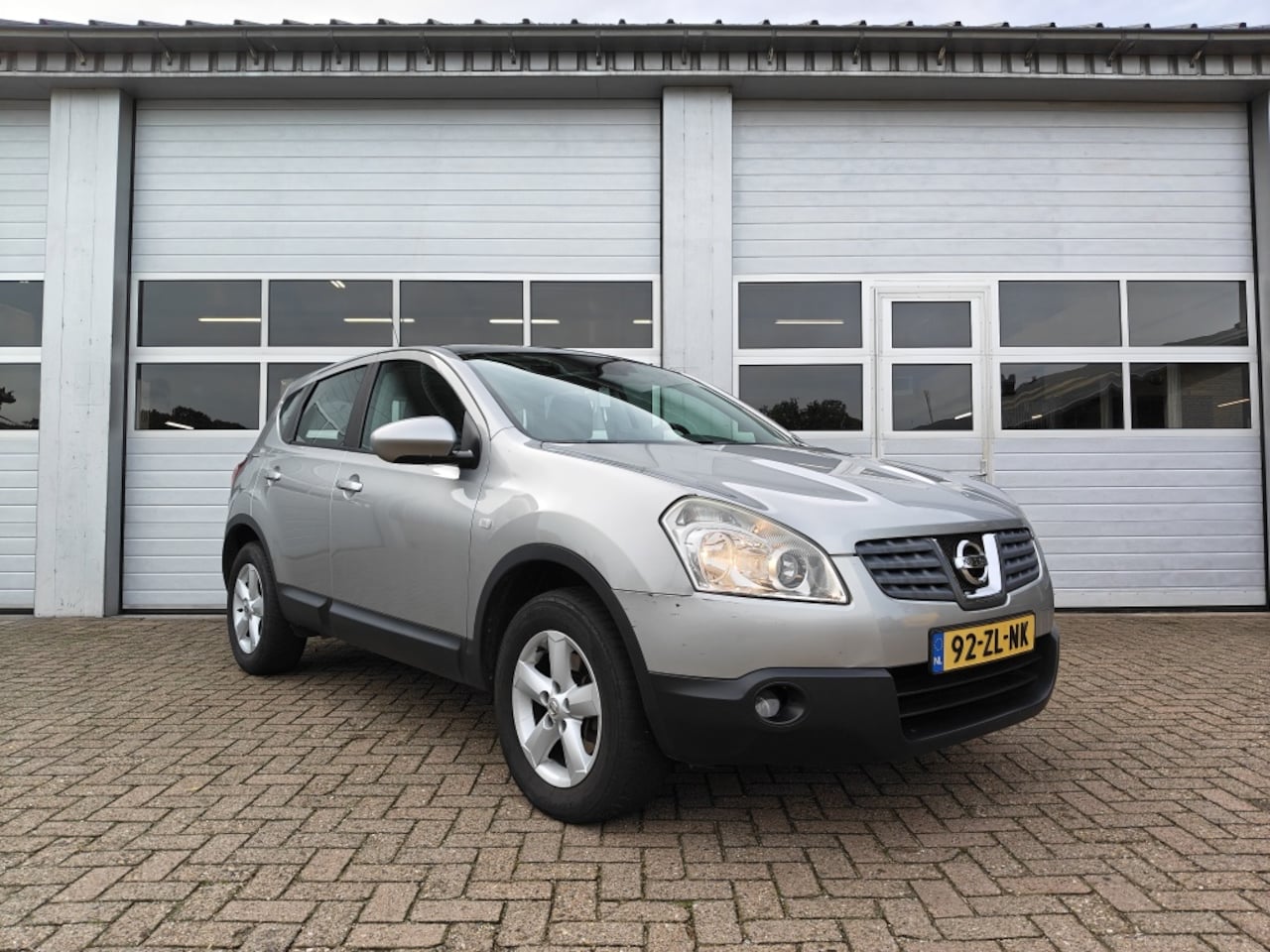 Nissan Qashqai - 1.6 2WD Visia - AutoWereld.nl