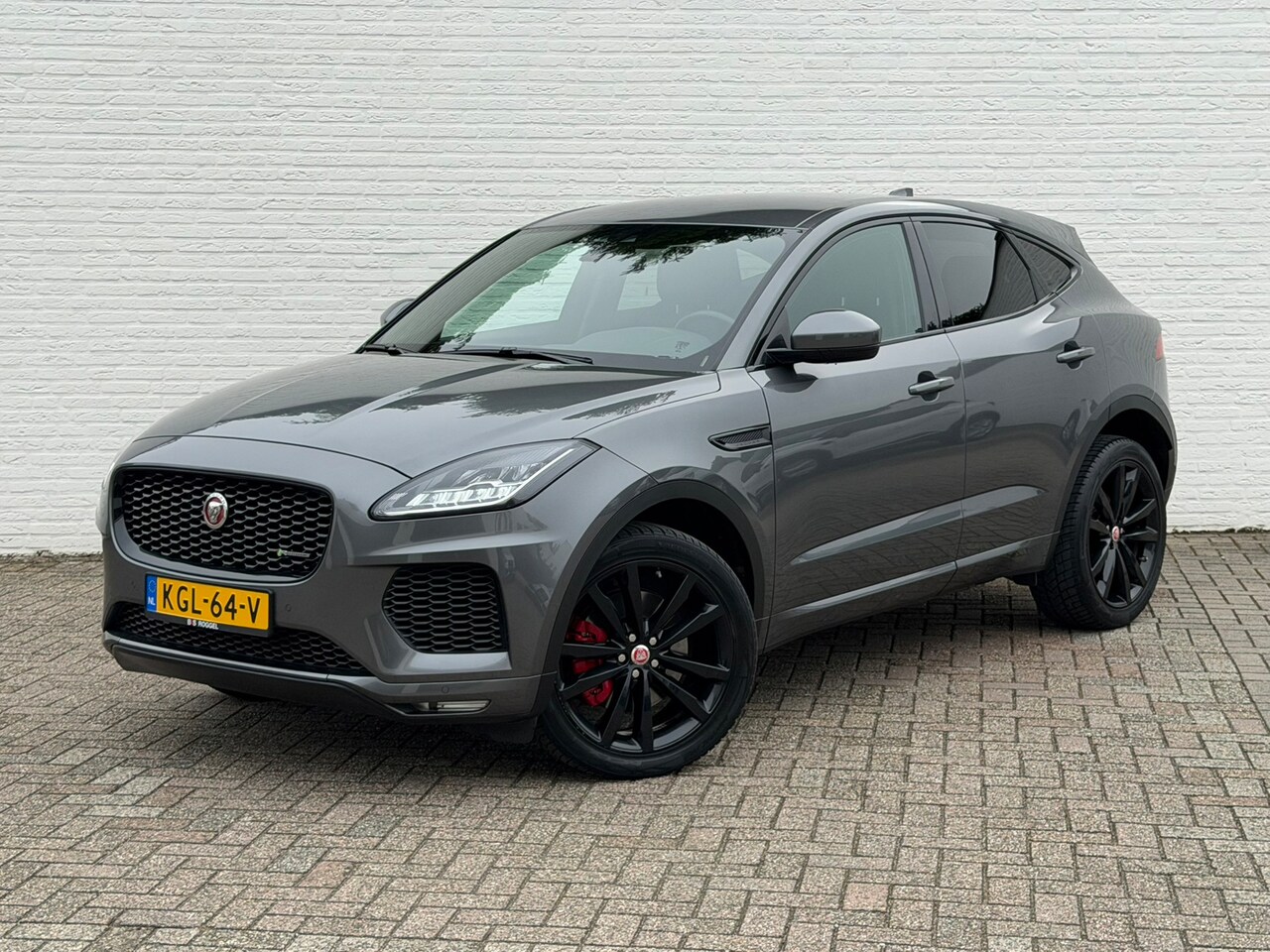 Jaguar E-Pace - 2.0 P200 AWD R-Dynamic Automaat Cruise Stoel/Stuur Verwarming Bluetooth Clima - AutoWereld.nl