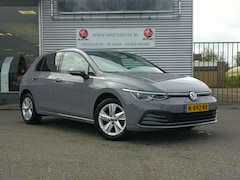 Volkswagen Golf - 1.0 TSI Life Business Staat in Hoogeveen