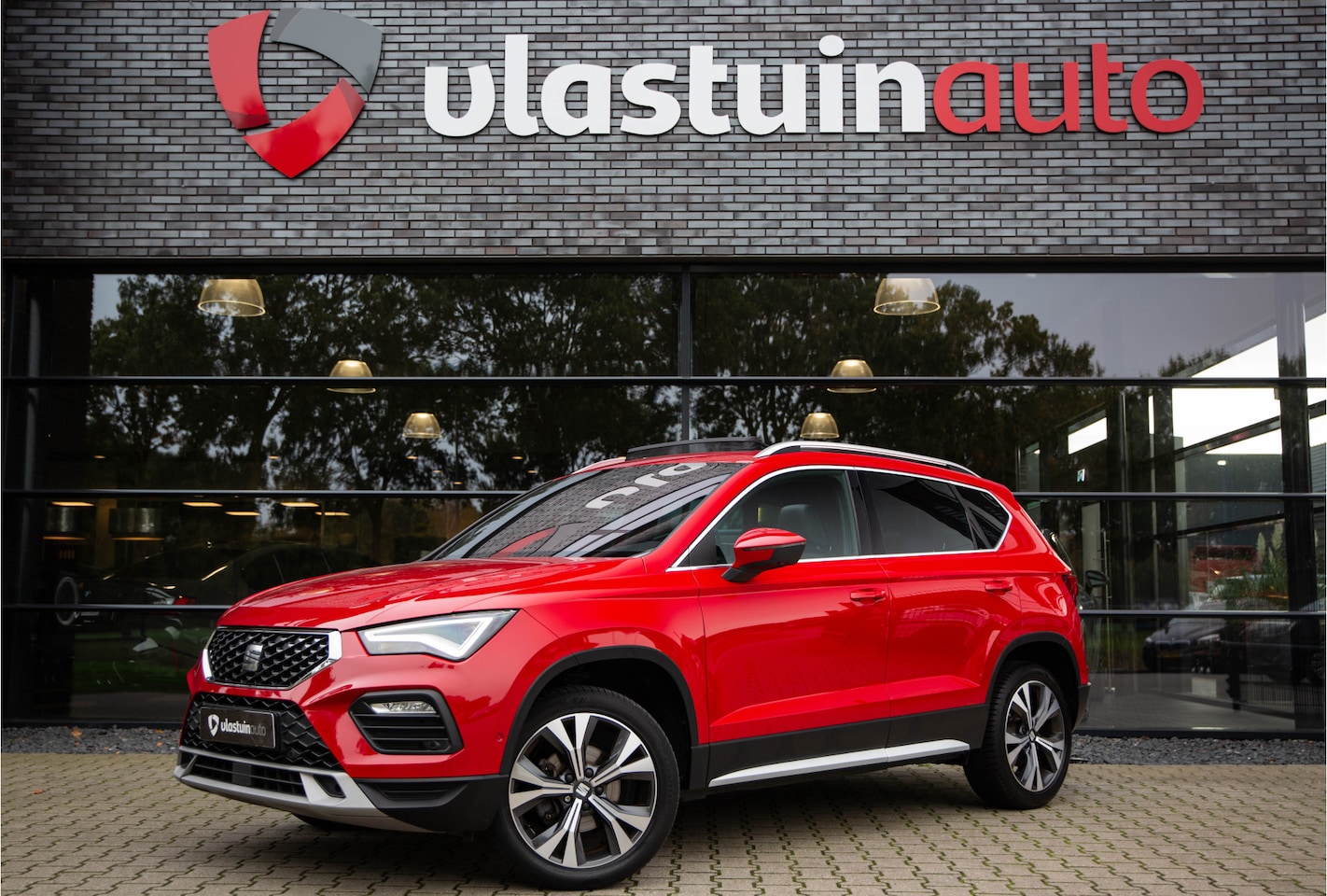 SEAT Ateca - 1.5 TSI Xperience Business Intense 1.5 TSI Xperience Business Intense , Trekhaak, Panoramadak, Adap.cruise, Apple carplay, , - AutoWereld.nl