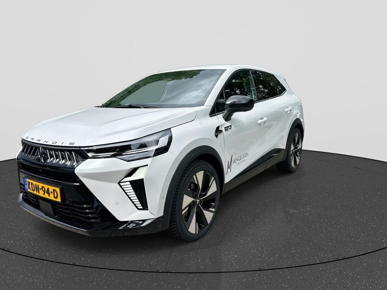 Mitsubishi Grandis - 1.8 HEV First Edition RIJKLAAR | Style Pack | All-Seasonbanden | Elektr. Kofferklep | Navi - AutoWereld.nl