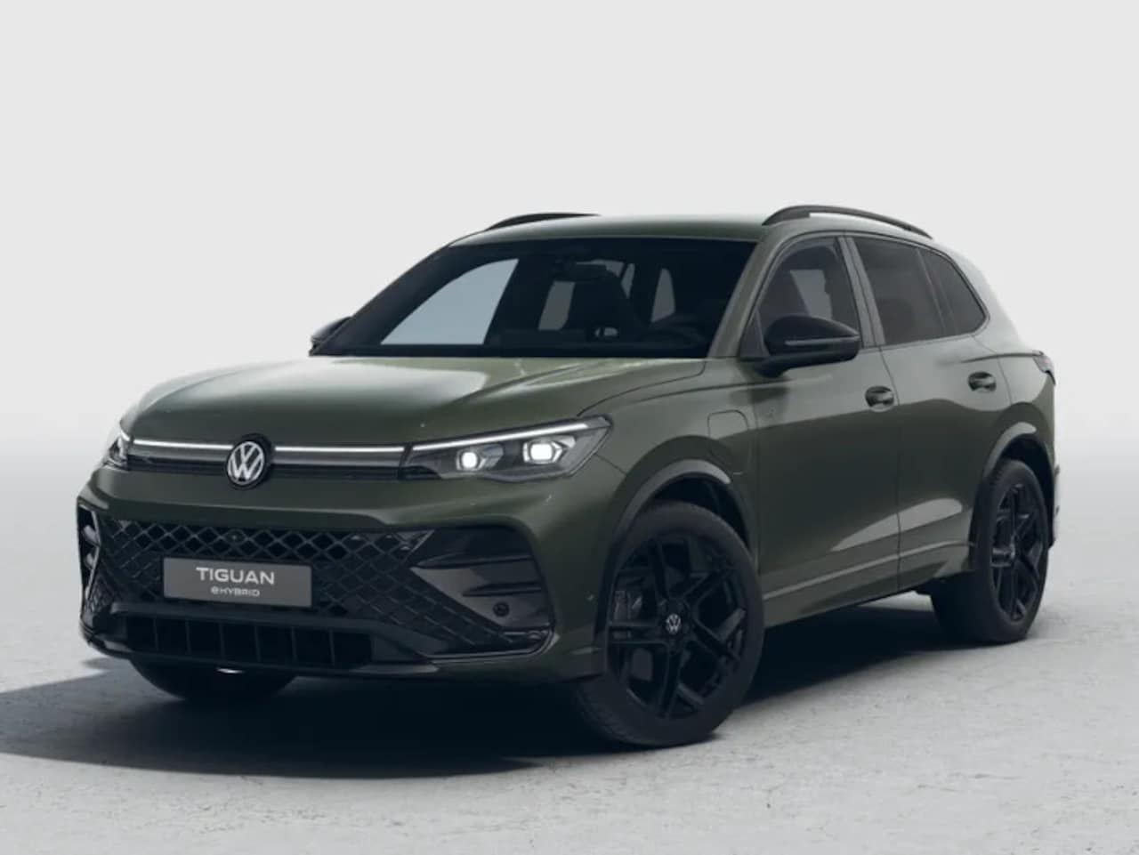 Volkswagen Tiguan - R-Line Edition 1.5 eHybrid 204 PK 6 versn. DSG · Black Style Pakket · Panoramaschuif-kante - AutoWereld.nl