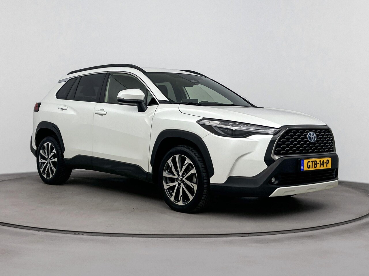 Toyota Corolla Cross - Hybrid 140 Style | Trekhaak | Stoel-/stuurverwarming | Apple Carplay / Android Auto | Keyl - AutoWereld.nl