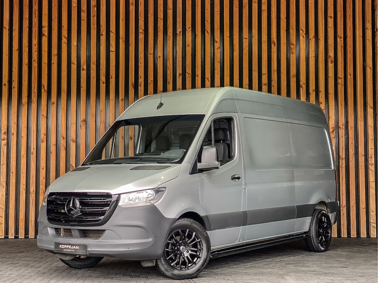 Mercedes-Benz Sprinter - 1.9 CDI 150PK Automaat L2H2 Bestelwagen | BPM VRIJ! | MBUX | CAMERA | AIRCO | BIJRIJDERSBA - AutoWereld.nl