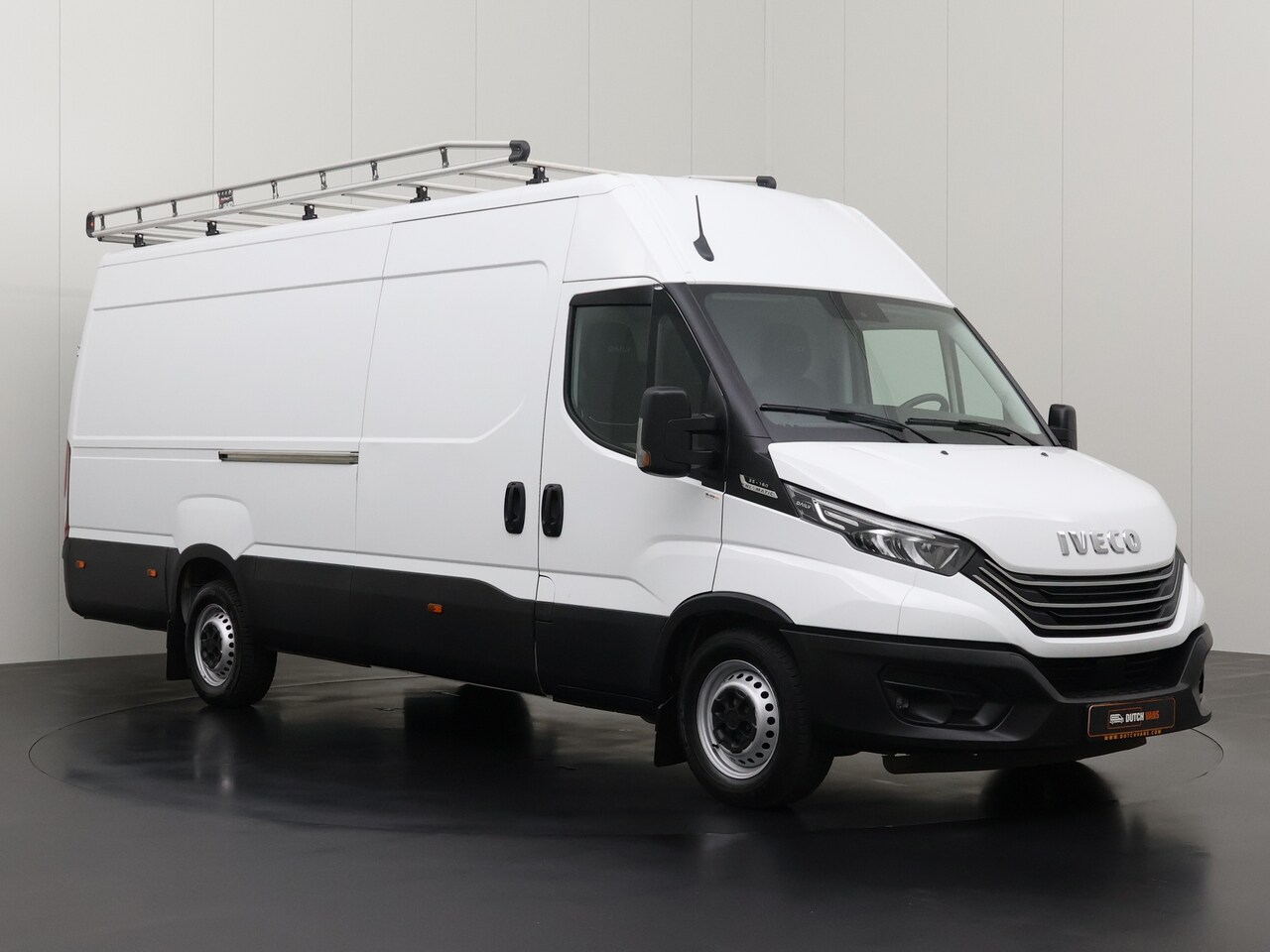 Iveco Daily - 35 S 16 35S16 Hi-Matic Automaat L3H2 | LED | Imperiaal | Trekhaak | Multimedia | Navigatie | Camer - AutoWereld.nl