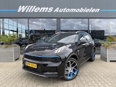 Lynk & Co 01 - 1.5 Zwarte Hemel, App-Connect, 360' Camera & Panoramadak Verkoopprijs = Inclusief Trekhaak