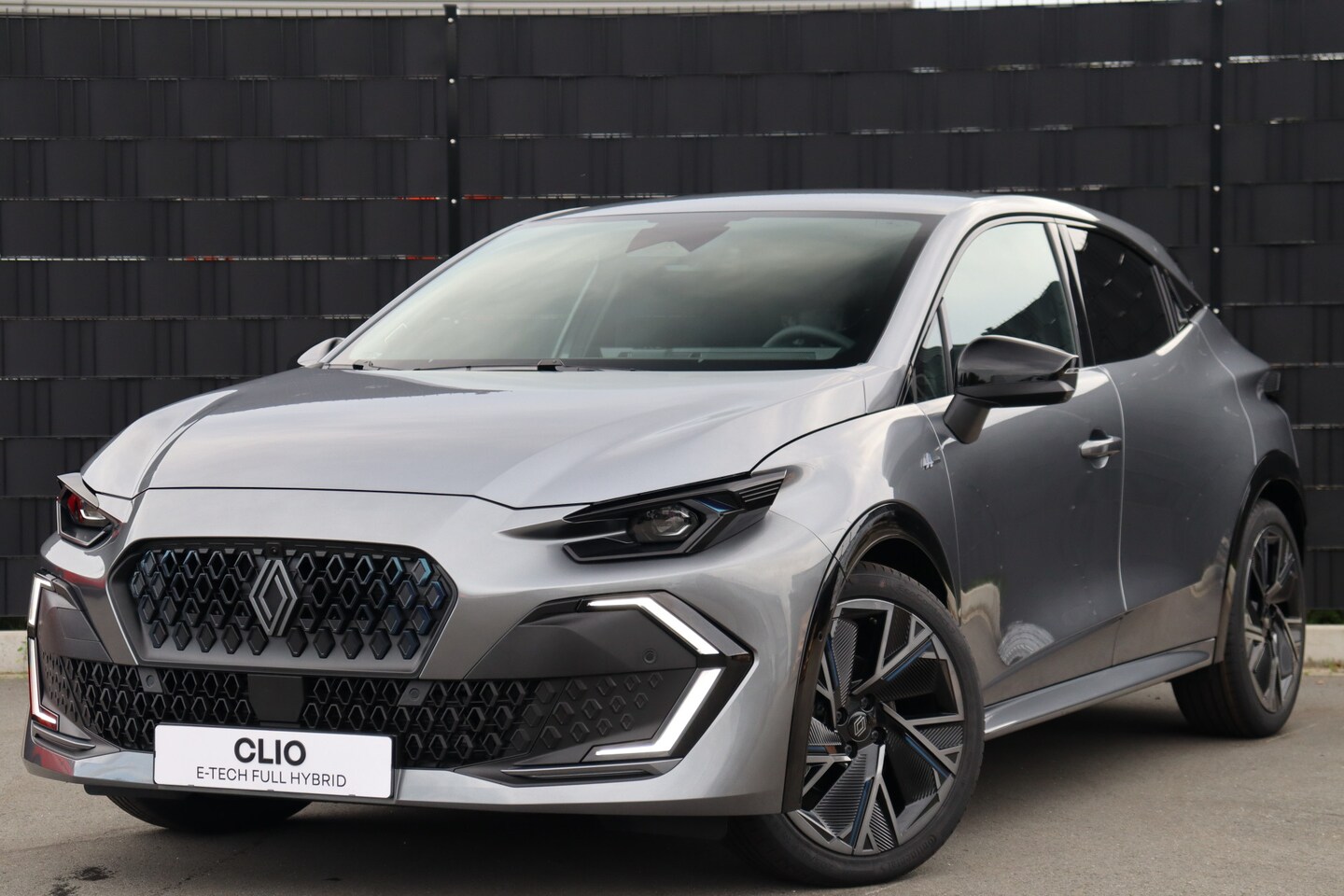 Renault Clio - 1.8 Hybrid 160 esprit Alpine HEV | 5 jaar garantie | Adap. Cruise | 360 Camera | Stoel-/St - AutoWereld.nl