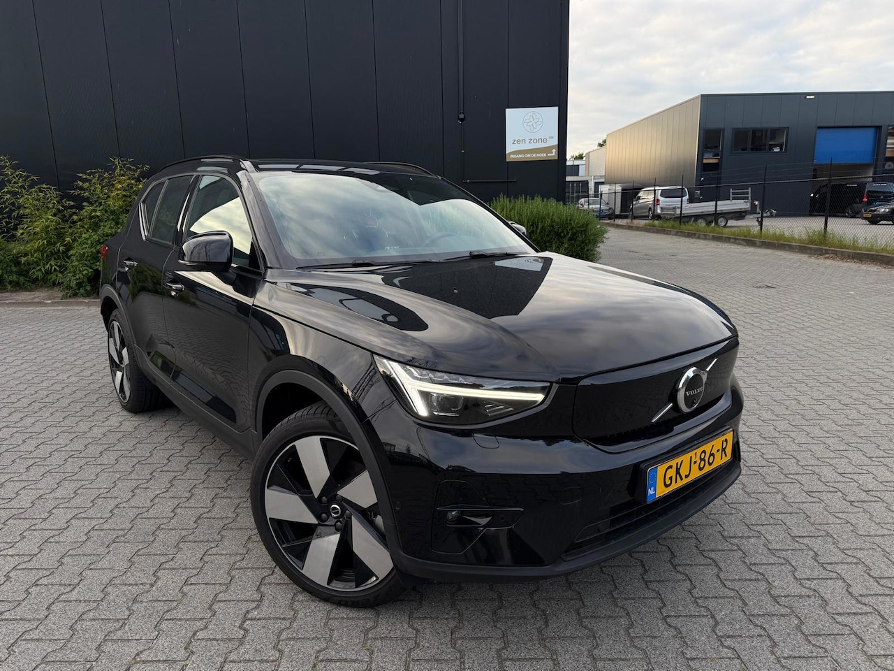 Volvo EX40 - Twin Motor Performance Ultra 82 kWh Twin Motor Performance Ultra 82 kWh - AutoWereld.nl