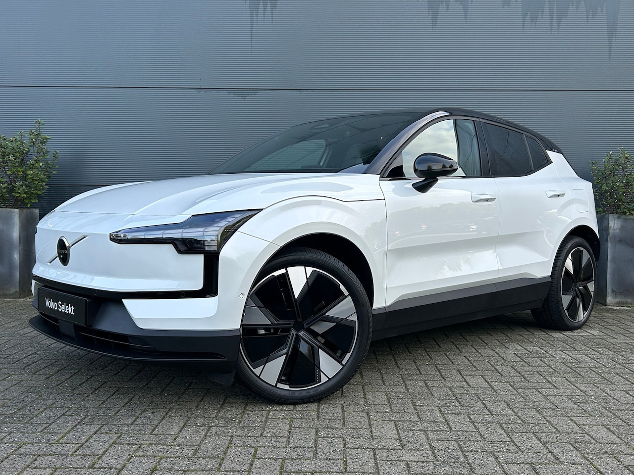Volvo EX30 - Single Motor Extended Range Ultra 69 kWh | Panoramadak | sOh 100% | 20" | 360 Camera | Har - AutoWereld.nl