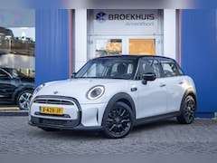 MINI 5-Deurs - 1.5 Cooper Camden Edition | Cruise control | Clima | Apple Carplay/Android Auto | Parkeers