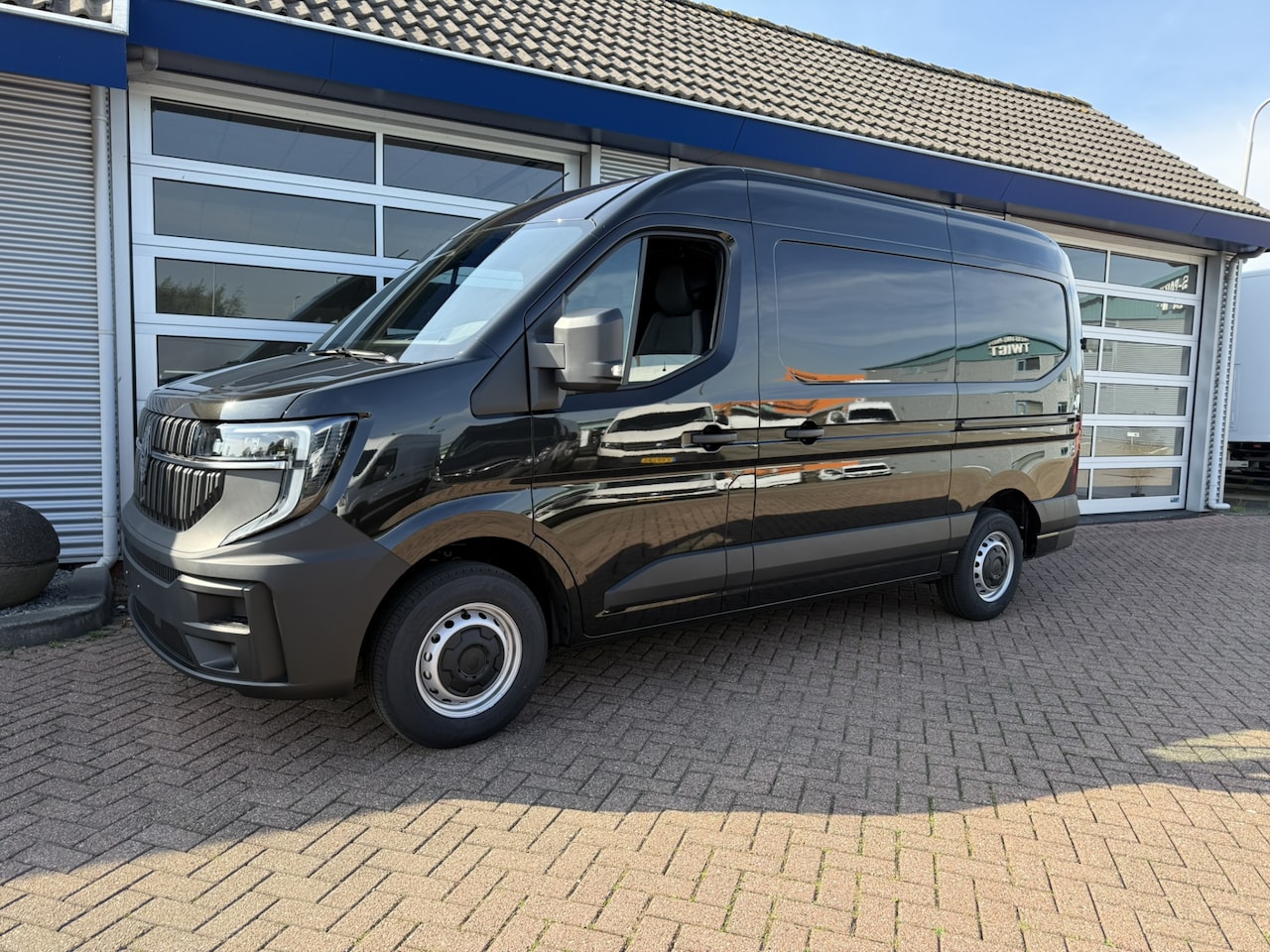 Renault Master E-Tech - T35 L2H2 Advance long range 87 kWh T35 L2H2 Advance long range 87 kWh - AutoWereld.nl