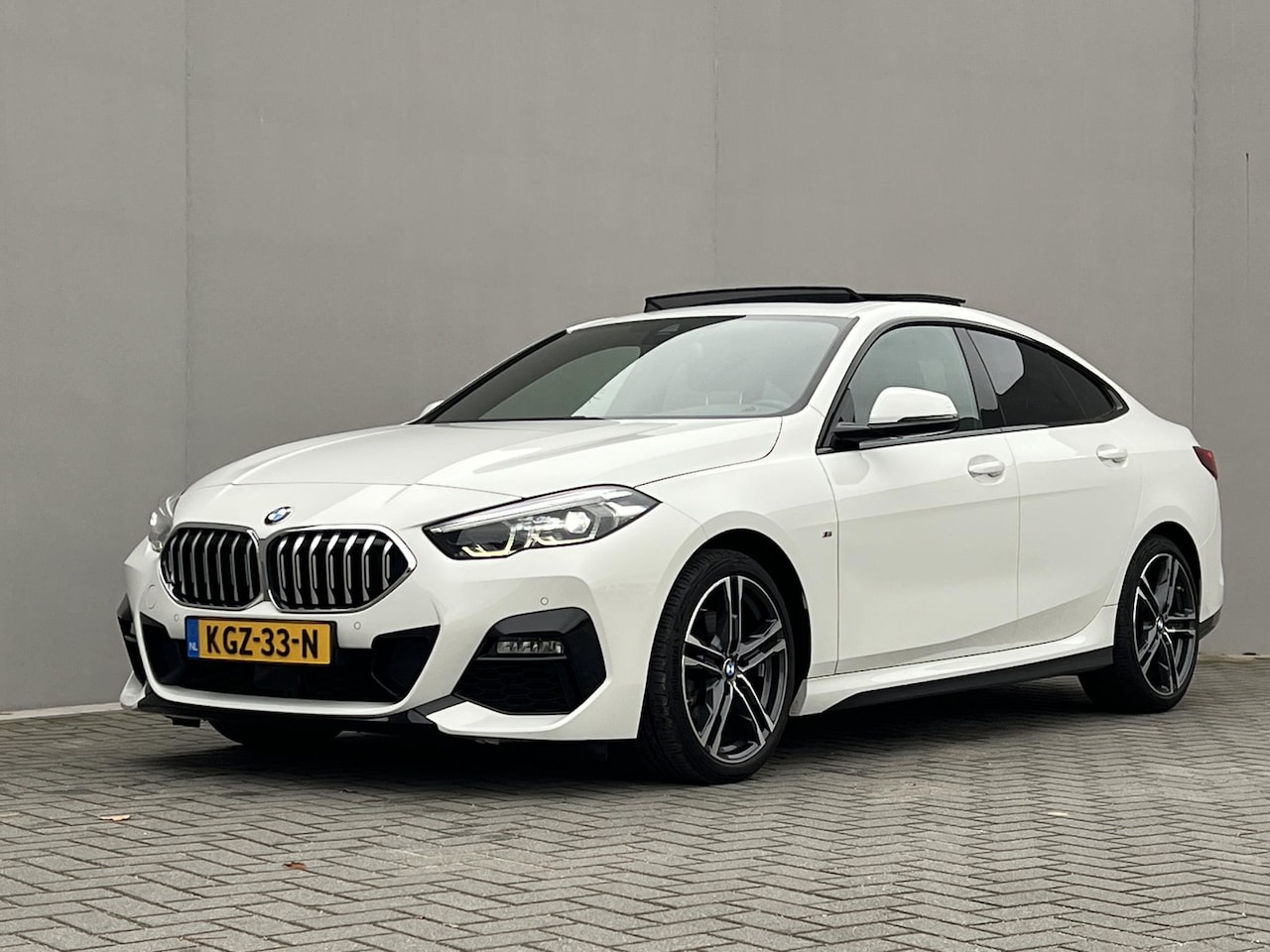 BMW 2-serie Gran Coupé - 218i High Executive / Dealer onderhouden / M-Sport / Panorama schuifdak / Navigatie / Appl - AutoWereld.nl