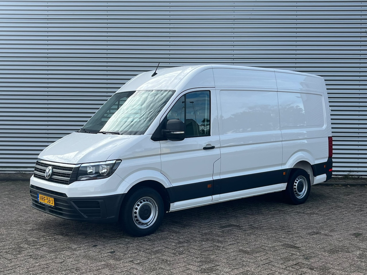 Volkswagen Crafter - 35 2.0 TDI L3H3 140pk KOELWAGEN Airco Camera Radio - AutoWereld.nl