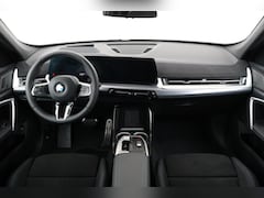 BMW X1 - sDrive20i High Executive | M Sportpakket Pro | Innovation Pack | Comfort Pack
