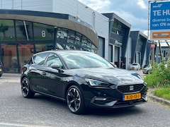 SEAT Leon - Hatchback 1.5 TSI FR 6-Bak Carplayy Camera