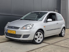 Ford Fiesta - 1.4-16V Futura Airco Nieuwe APK ✅