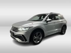 Volkswagen Tiguan - 1.4 TSI eHybrid R-Line Business+ / AUTOMAAT/ 2X R-LINE/ ADAPT-CRUISE/ DODEHOEK/ APP-CONNEC