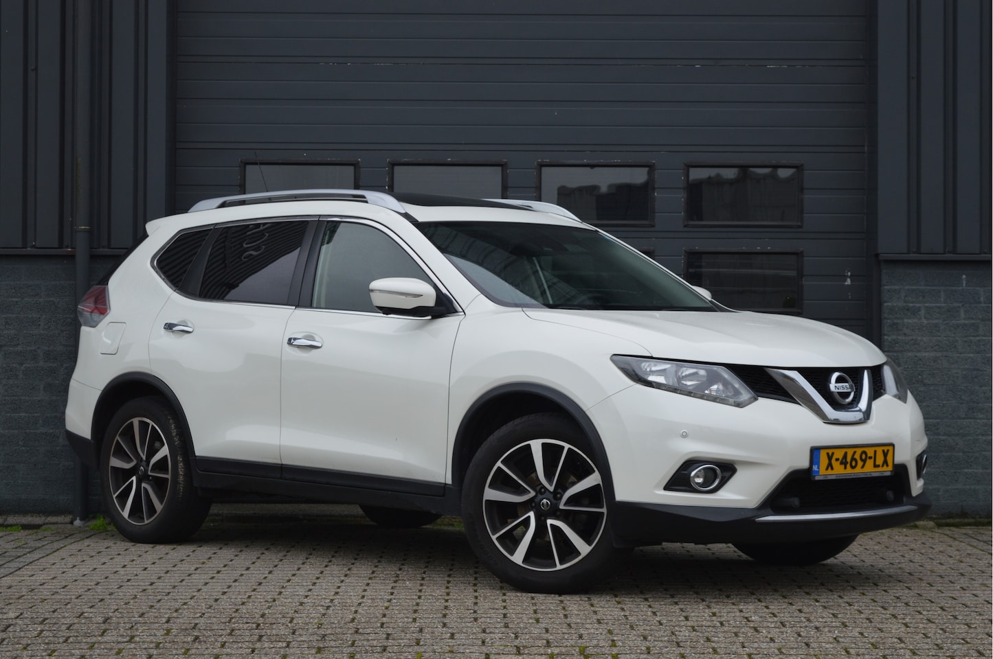 Nissan X-Trail - 1.6 DIG-T Connect Edition | PANO | 360 CAM | TREKHAAK | KEYLESS | - AutoWereld.nl