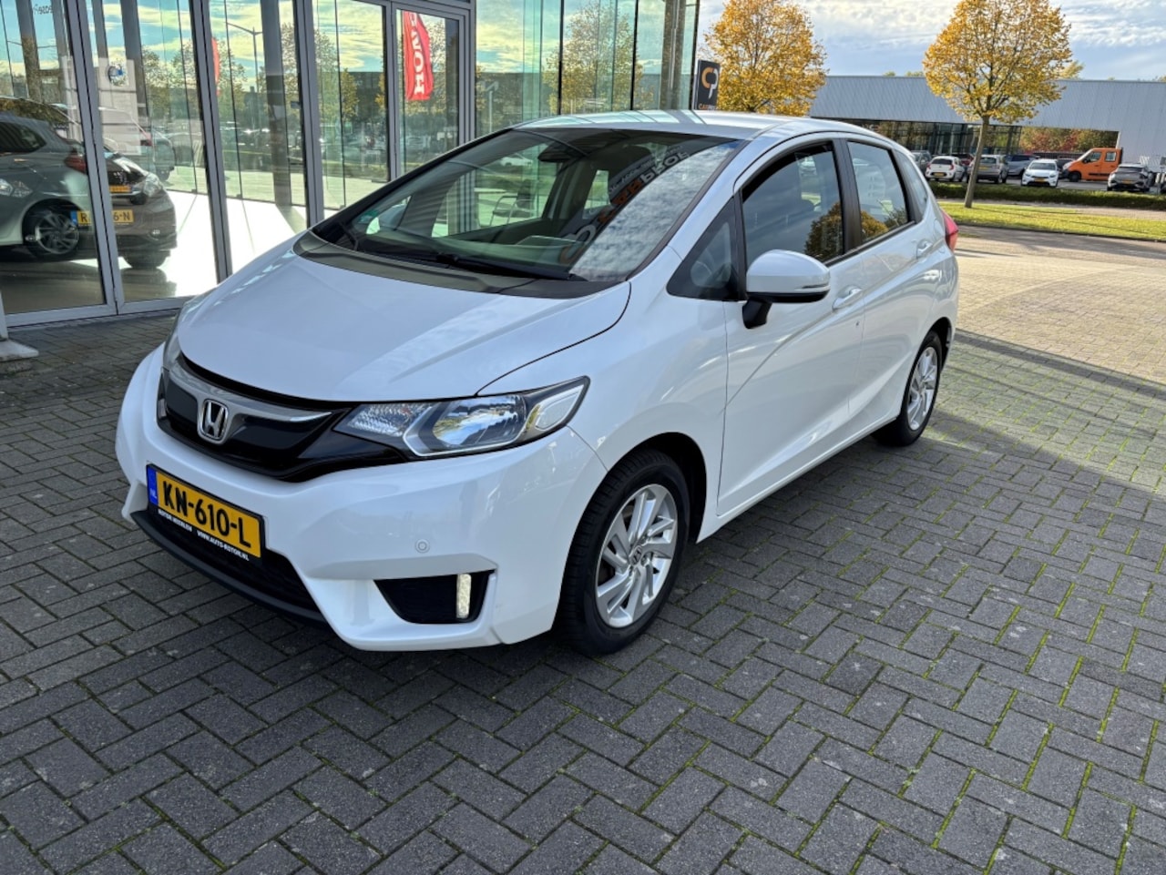 Honda Jazz - 1.3 Comfort CVT | Navi | Pdc | All Weather - AutoWereld.nl