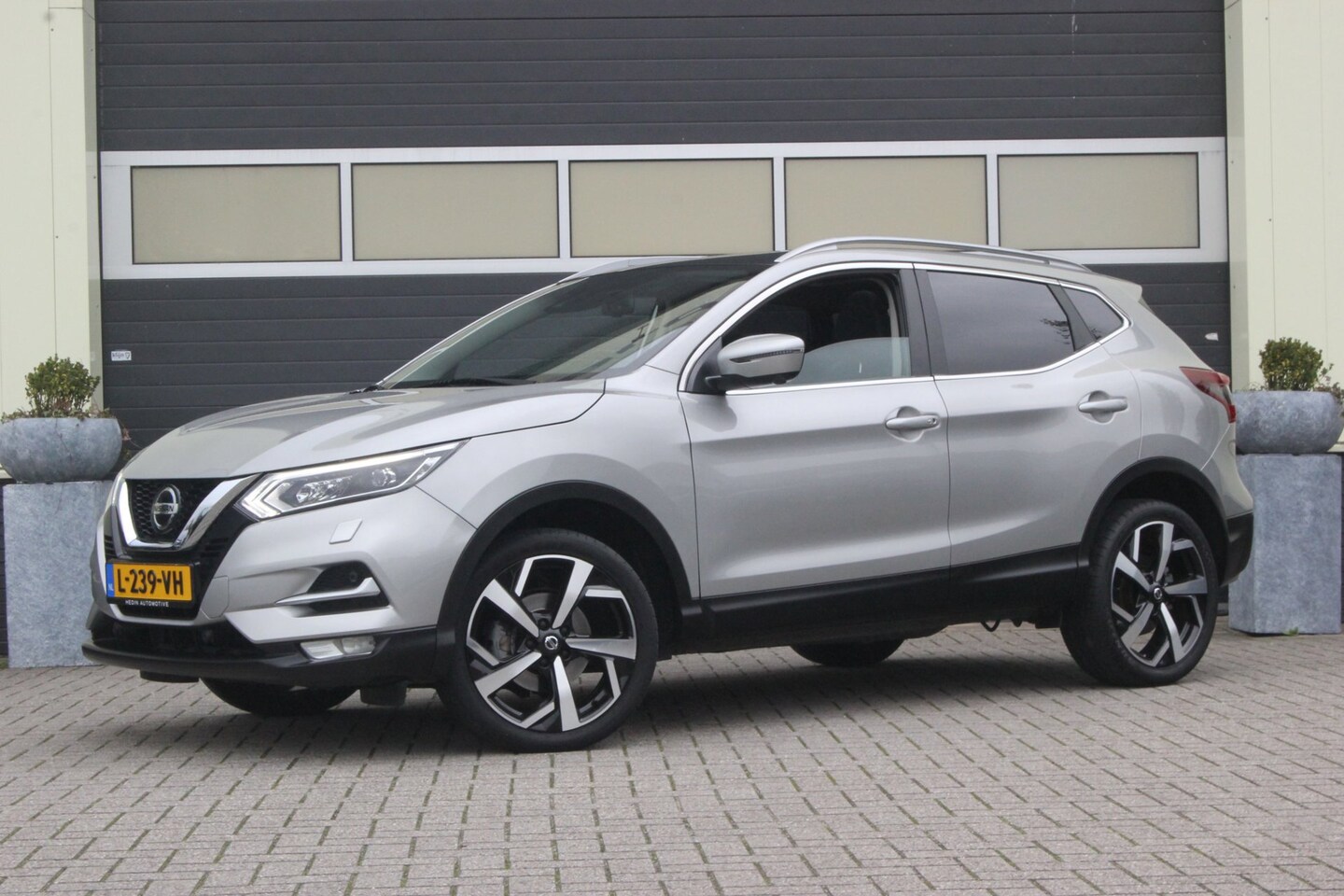 Nissan Qashqai - 1.3 DIG-T Premium Edition Leer Trekhaak - AutoWereld.nl