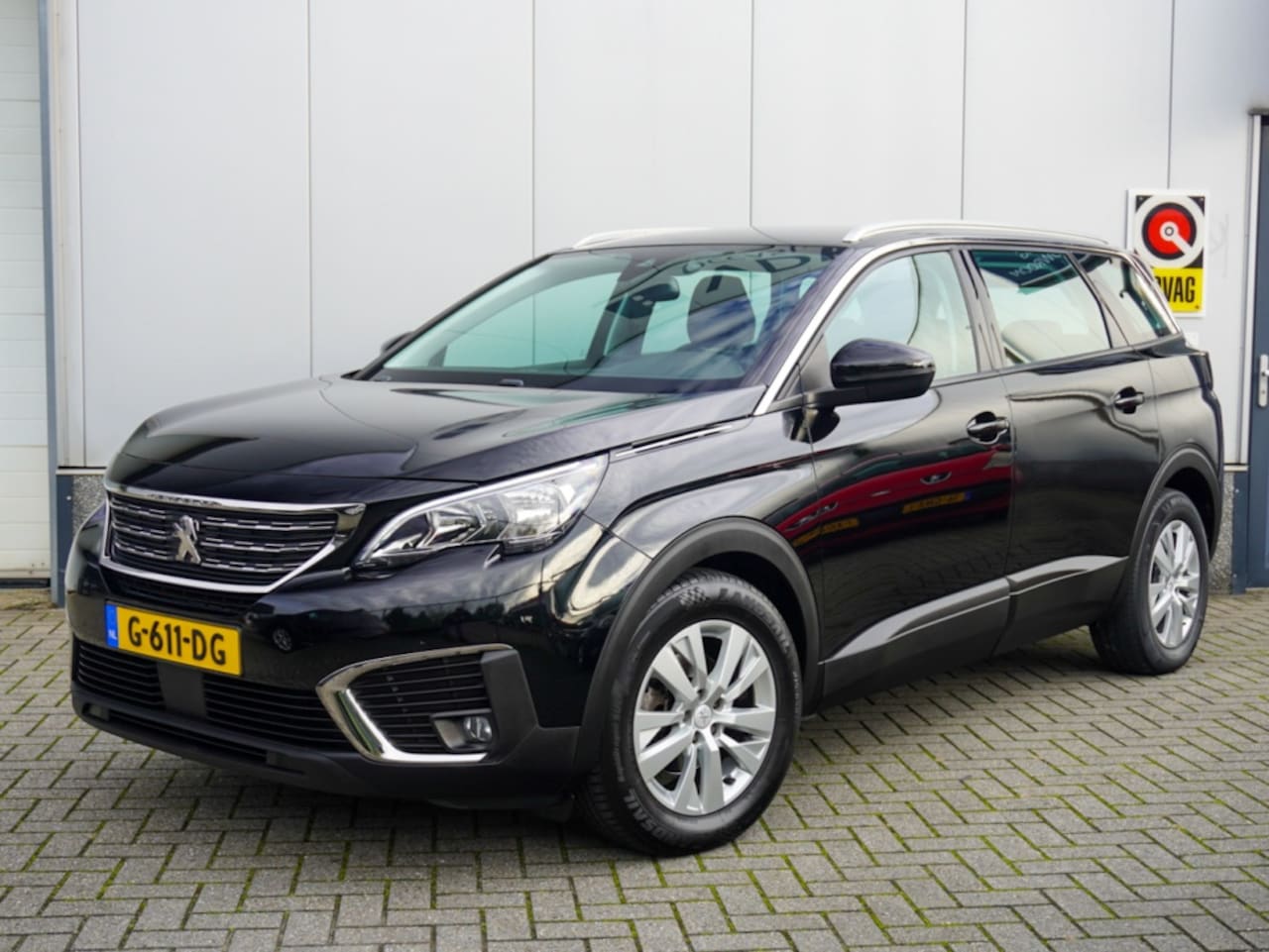 Peugeot 5008 - 1.2 PT BL. Executive Leder | Trekhaak | 7 pers. | CarPlay - AutoWereld.nl