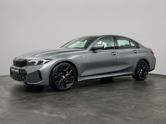 BMW 3-serie - 320i | M Sport Pro | Panoramadak | Driving Assistant | Parking Assistant Plus | Comfort Pa