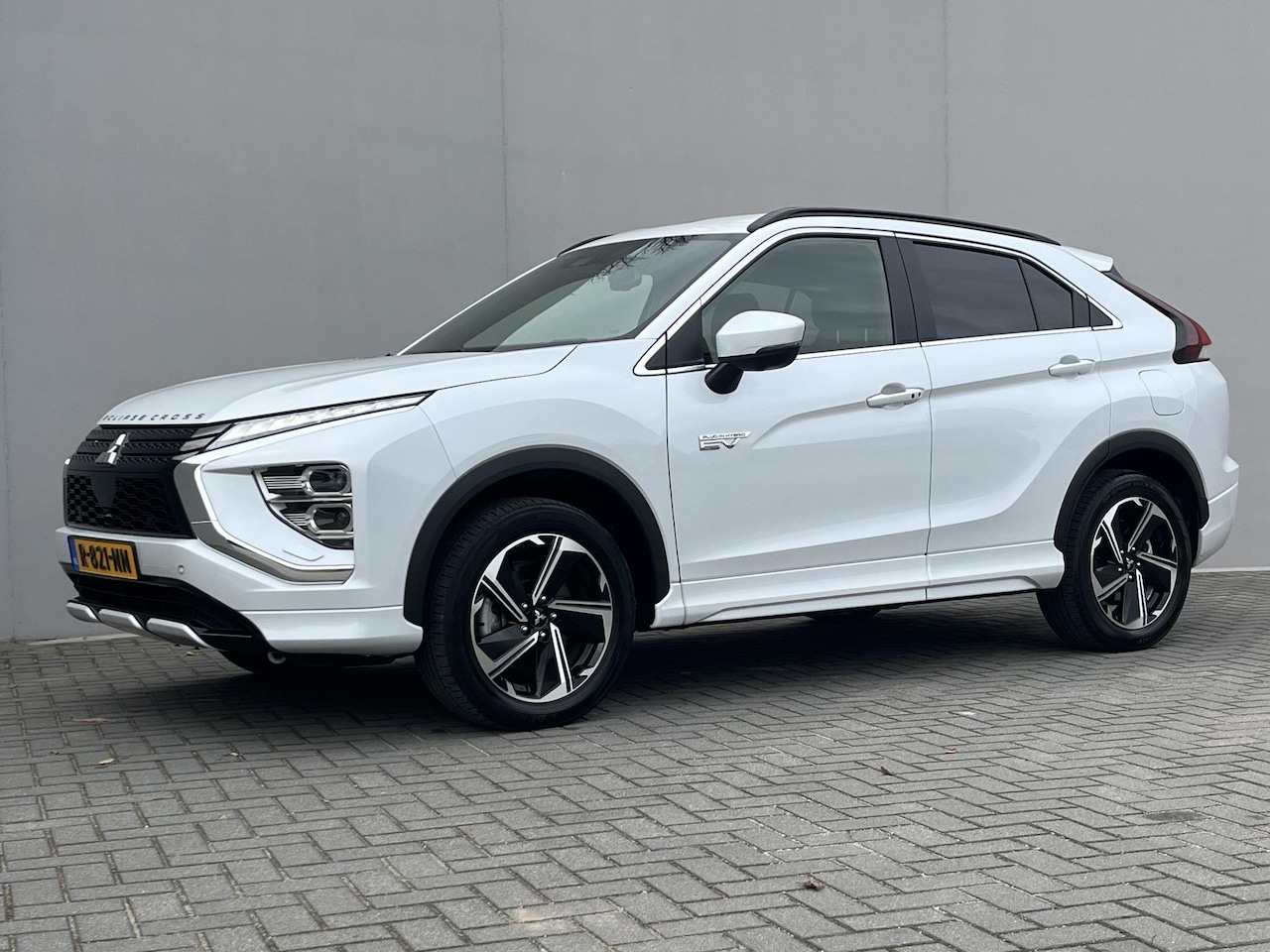 Mitsubishi Eclipse Cross - 2.4 PHEV Business Executive / 8 Jaar Fabrieksgarantie / Dealeronderhouden / Cruise Control - AutoWereld.nl