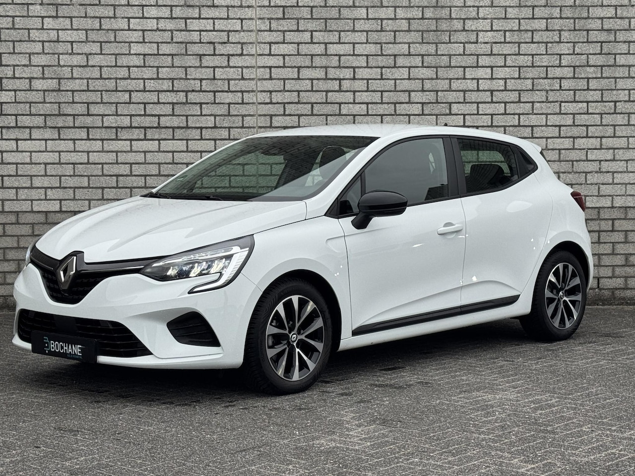 Renault Clio - 1.6 E-Tech Hybrid 145 Equilibre | Apple CarPlay / Android Auto | Parkeersensoren | Cruise - AutoWereld.nl