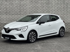 Renault Clio - 1.6 E-Tech Hybrid 145 Equilibre | Apple CarPlay / Android Auto | Parkeersensoren | Cruise