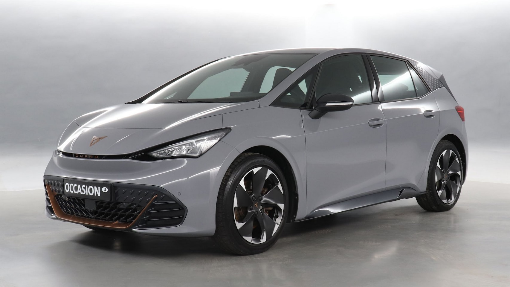 CUPRA Born - Essential 62 kWh 231pk e-Boost / SOH 99% / Full Link / Verw Stuur - AutoWereld.nl