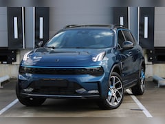 Lynk & Co 01 - | Panoramadak | Verwarmbare voorstoelen | Adaptieve cruise control | Apple carplay/Android
