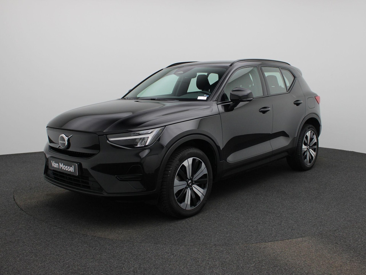 Volvo XC40 - Recharge Core | APPLE/ANDROID CARPLAY | LICHTMETALEN VELGEN | LED KOPLAMPEN | NAVIGATIESYS - AutoWereld.nl