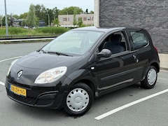 Renault Twingo - 1.2 Authentique | Airco | Zuinig | Rijd Schakelt Goed