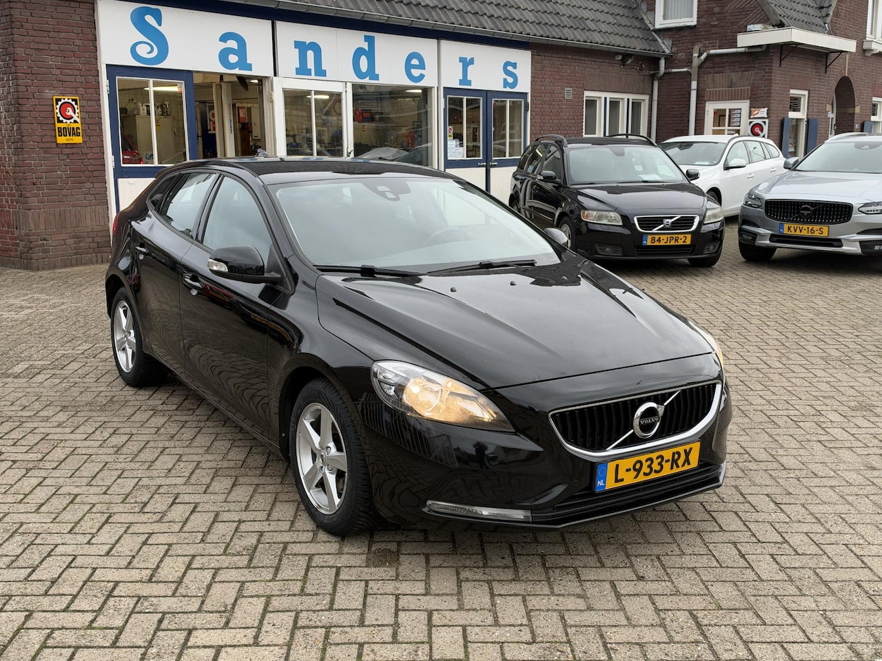 Volvo V40 - 2.0 T2 Kinetic 2.0 T2 Kinetic - AutoWereld.nl