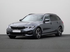 BMW 3-serie Touring - 320e Business Edition Plus | M Sport | High Executive | Achteruitrijcamera | Laserlight |