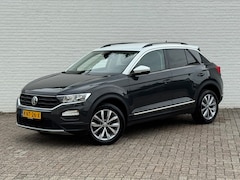 Volkswagen T-Roc - 1.5 TSI Sport Camera Adaptieve cruise Digitaal dashboard Pdc voor+achter