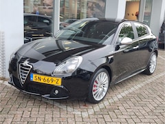 Alfa Romeo Giulietta - 1.4 T SPORTIVA AUTOMAAT Cruise Control | Clima | Parkeersensoren