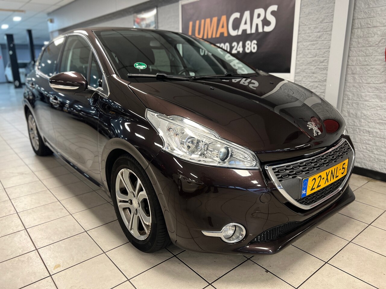 Peugeot 208 - 1.4 VTi Allure | Cruise | PDC | trekhaak | - AutoWereld.nl