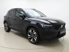Volvo XC40 - B4 211pk Plus Dark / 20'' / Pixel Koplampen / Panoramadak / Getint Glas / Nubuck / 360 Cam