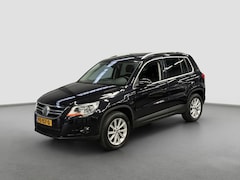 Volkswagen Tiguan - 1.4 TSI Sport&Style 4Motion Nieuwe APK NAP Trekhaak Airco