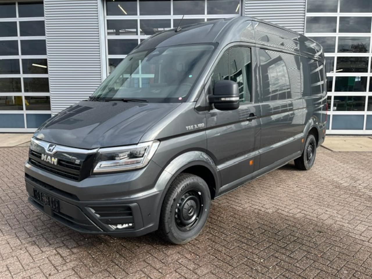 MAN TGE - 3.180 / L3H3 / 180 pk automaat - AutoWereld.nl