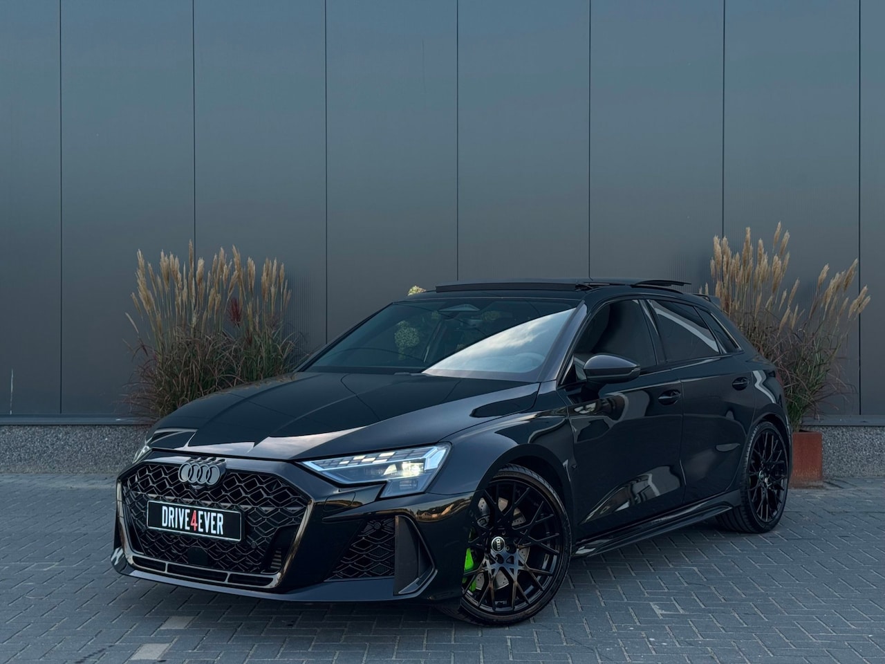 Audi A3 Sportback - 2.5 TFSI RS 3 quattro | Kuip | Pano | Carbon - AutoWereld.nl